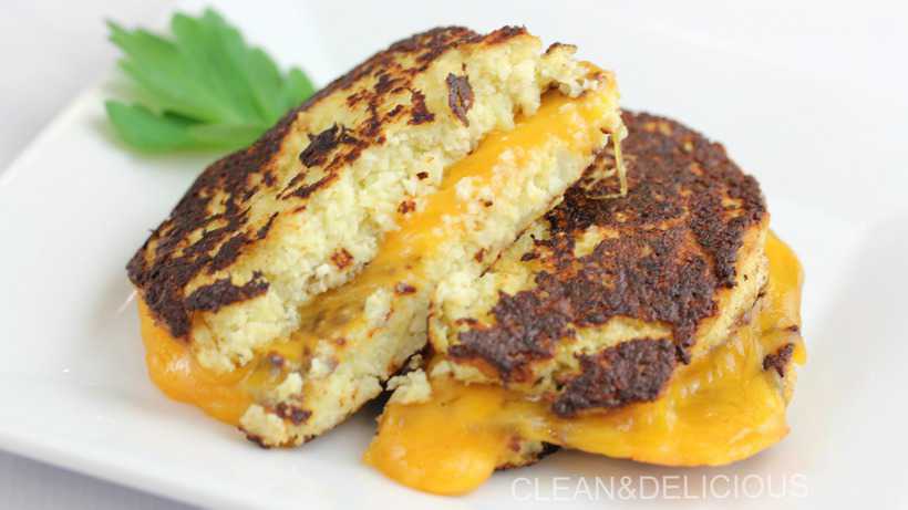 grilled cheese made with cauliflower bread