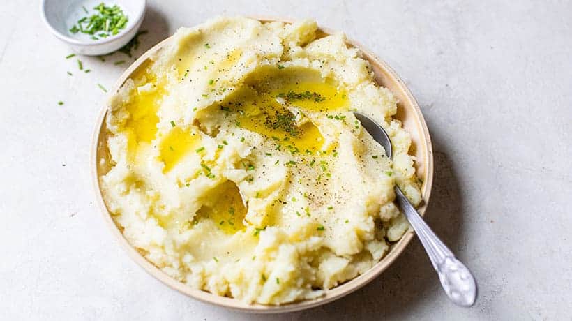dairy free mashed potatoes in bowl