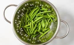 green beans in a steaming basket