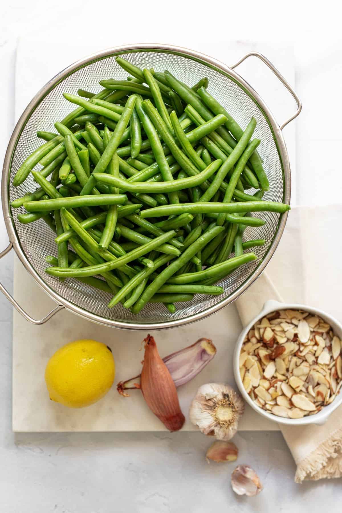 green beans, lemon, almonds and shallot